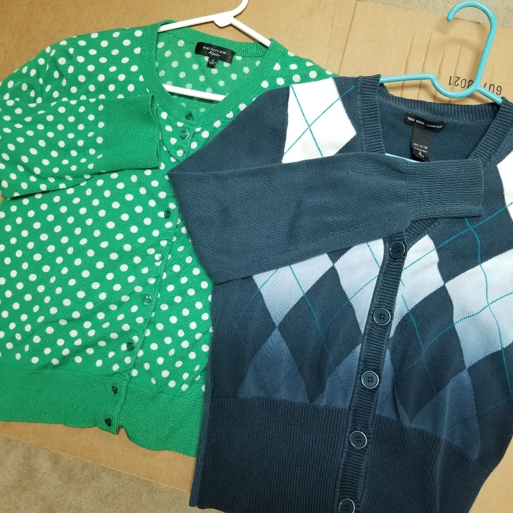 ⭐️4x for $20 2x Cardigan Button Up Sweaters